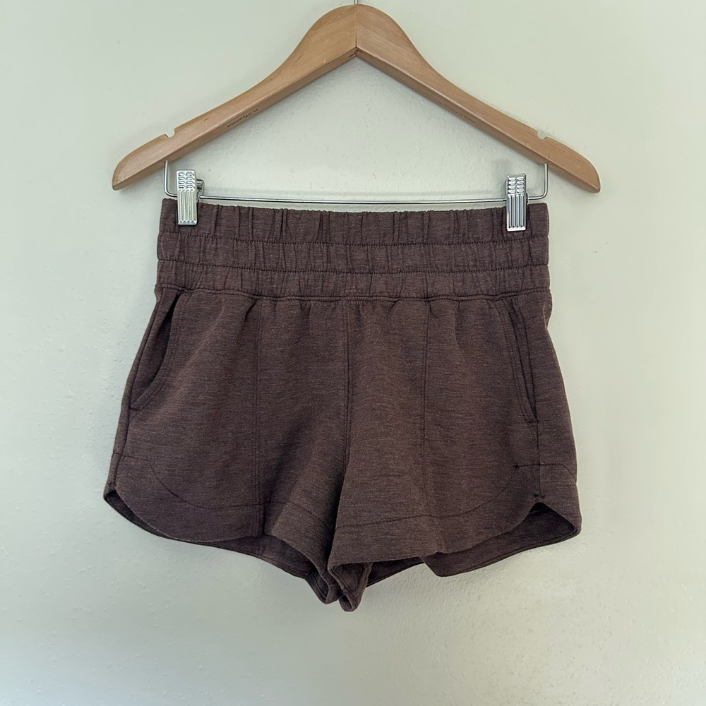 YOGALICIOUS Brown Scuba Zuri Yoga Soft Shorts